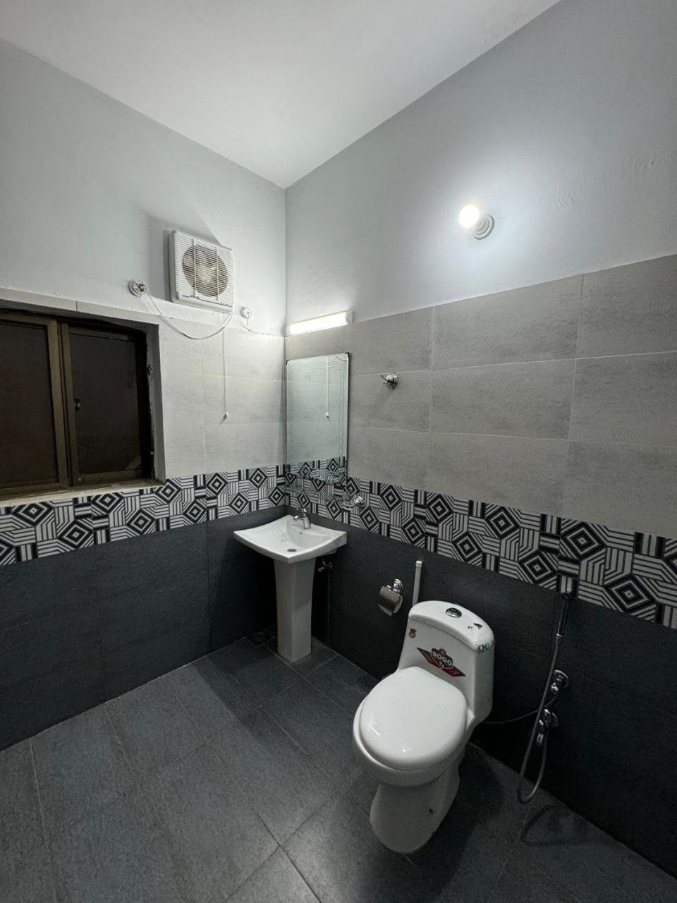 Park View Residency Hotel Исламабад Екстериор снимка